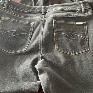 WHBM size 12 The Skinny Ankle curvy.